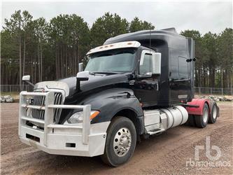 International LT625