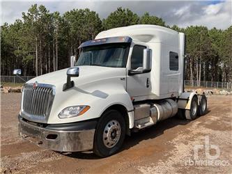 International LT625