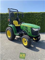 John Deere 3025E