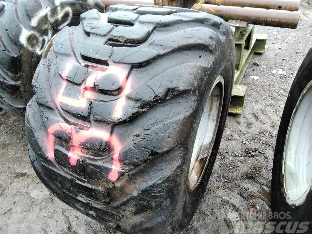 Nokian FKF2 800x26.5 Tyres, wheels and rims