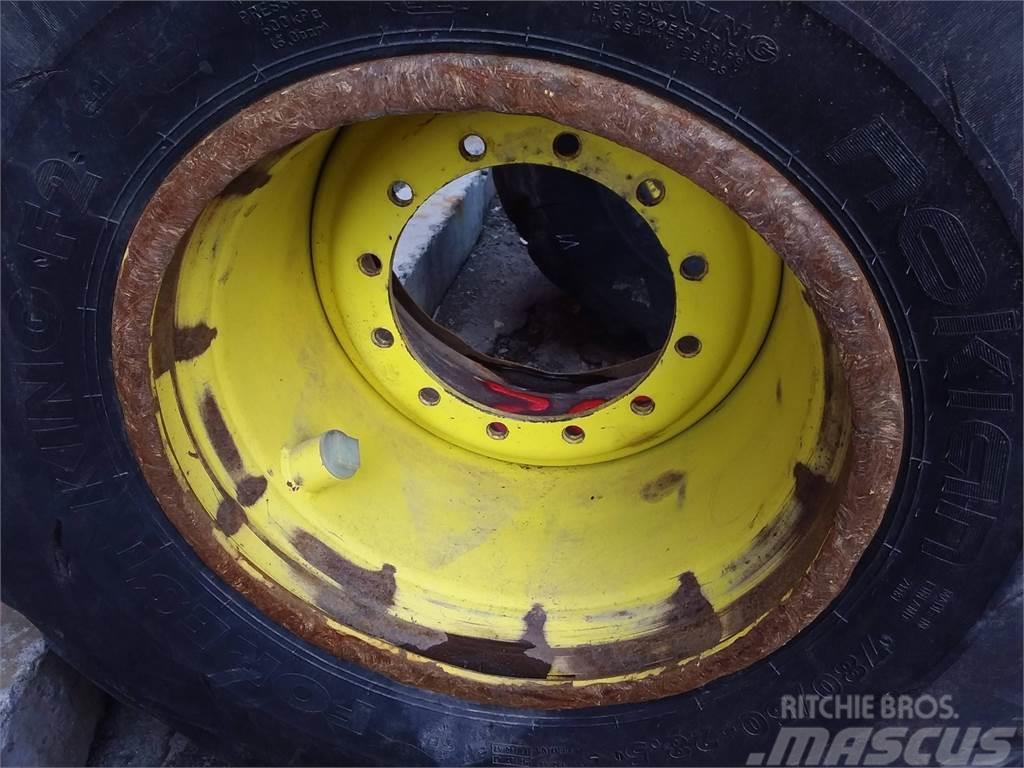 John Deere 1910g 26x28,5 Tyres, wheels and rims