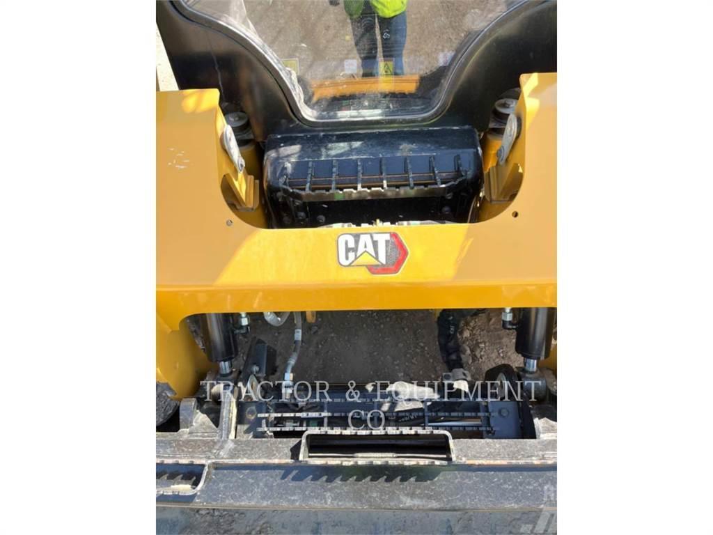 CAT 236D3 Skid steer loaders