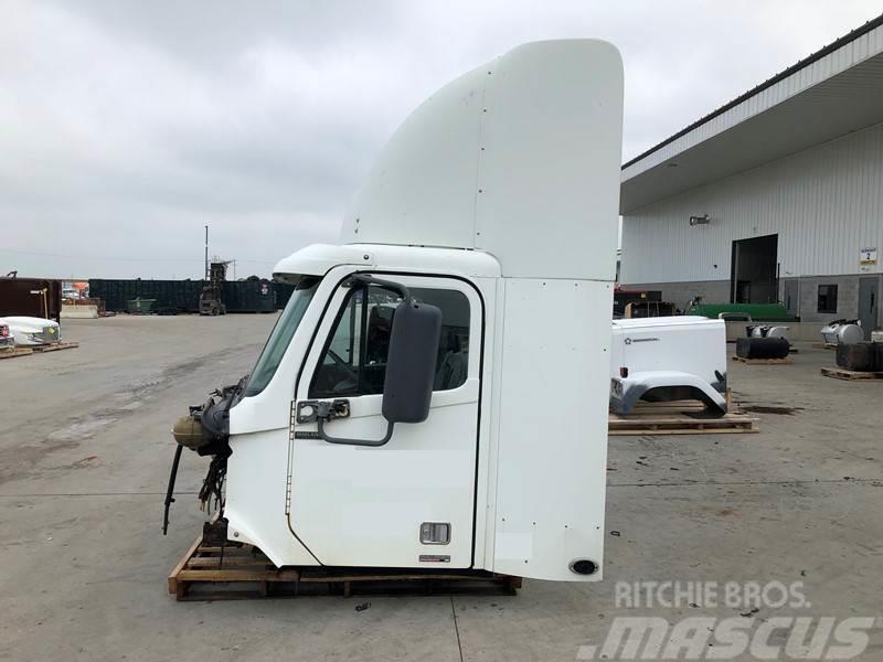 Freightliner Columbia 112 Cabins and interior
