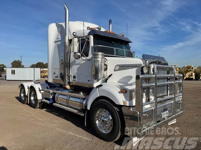 Western Star 4800FXC Stratosphere Tractor Units
