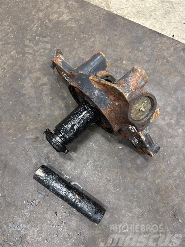 MAN MAN STEERING KNUCKLE RIGHT 81.44201-6284 Other components