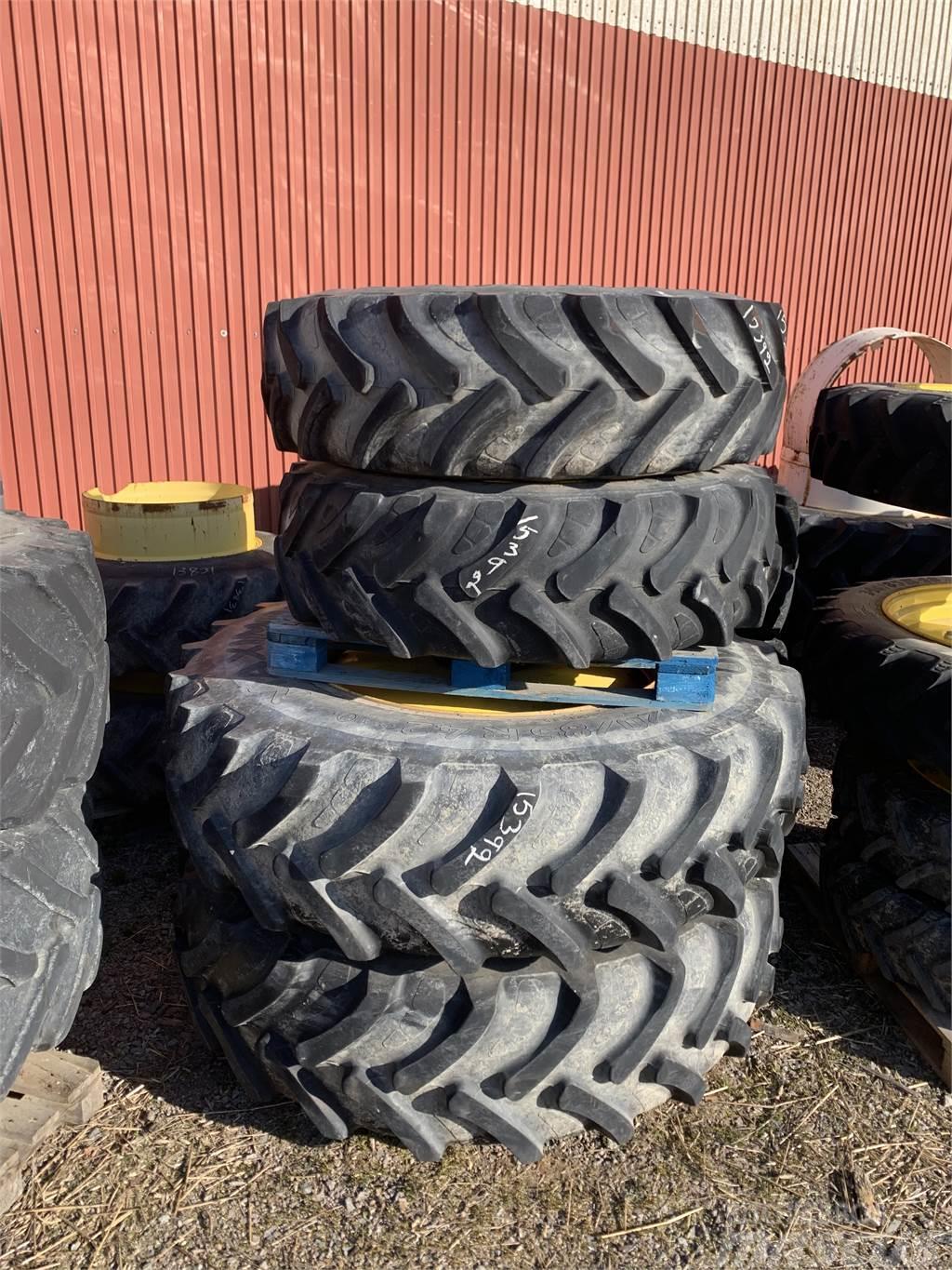  520/85x42, 420/85x30 Tyres, wheels and rims