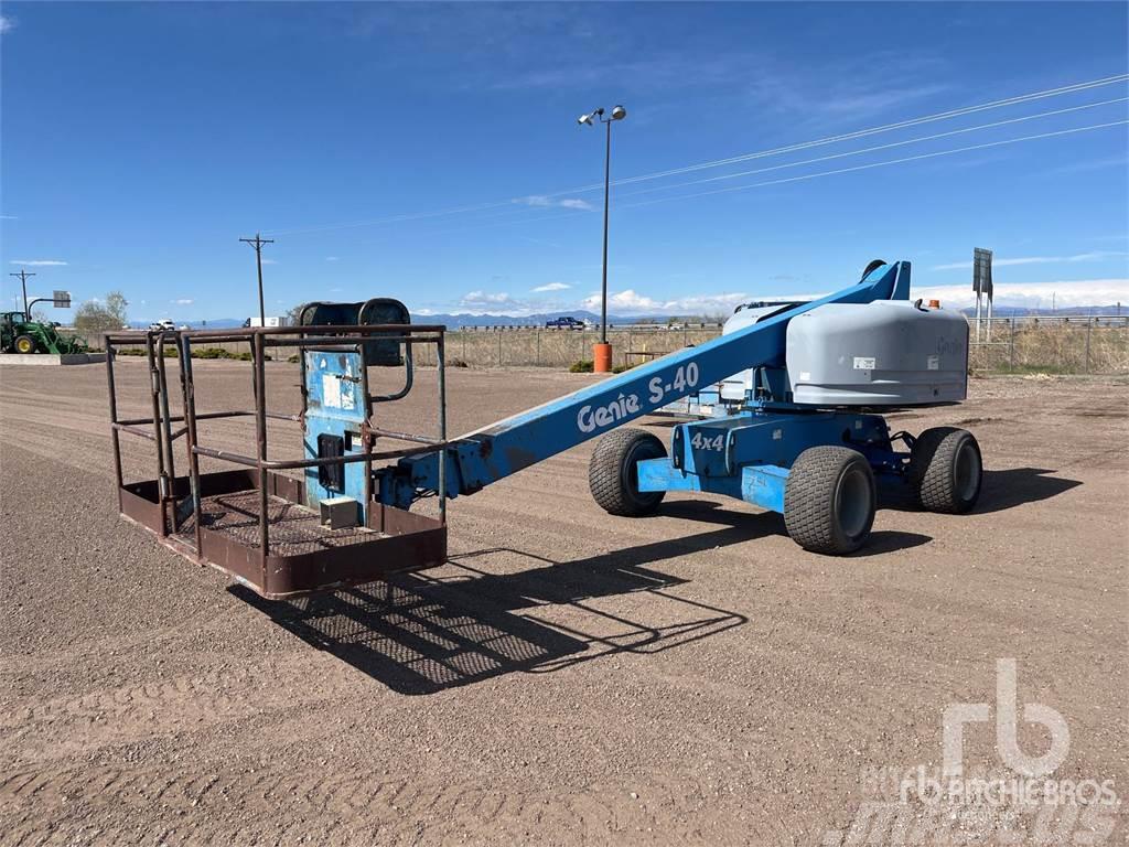 Genie S40 Articulated boom lifts