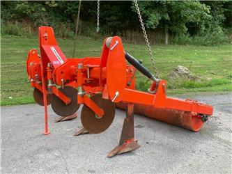 Browns Viceroy 3 leg subsoiler with rear roller