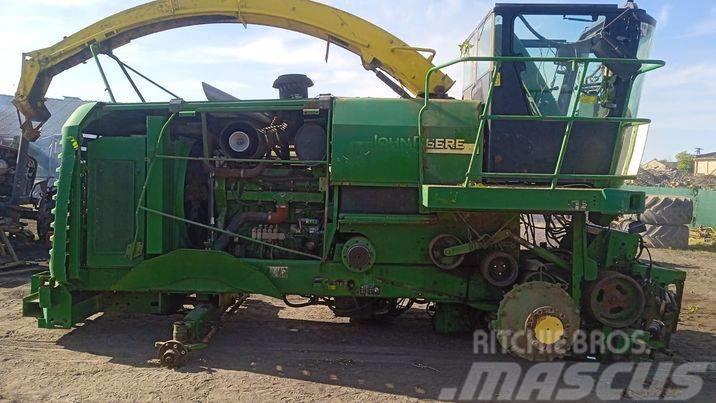 John Deere 7300  arm Booms and arms