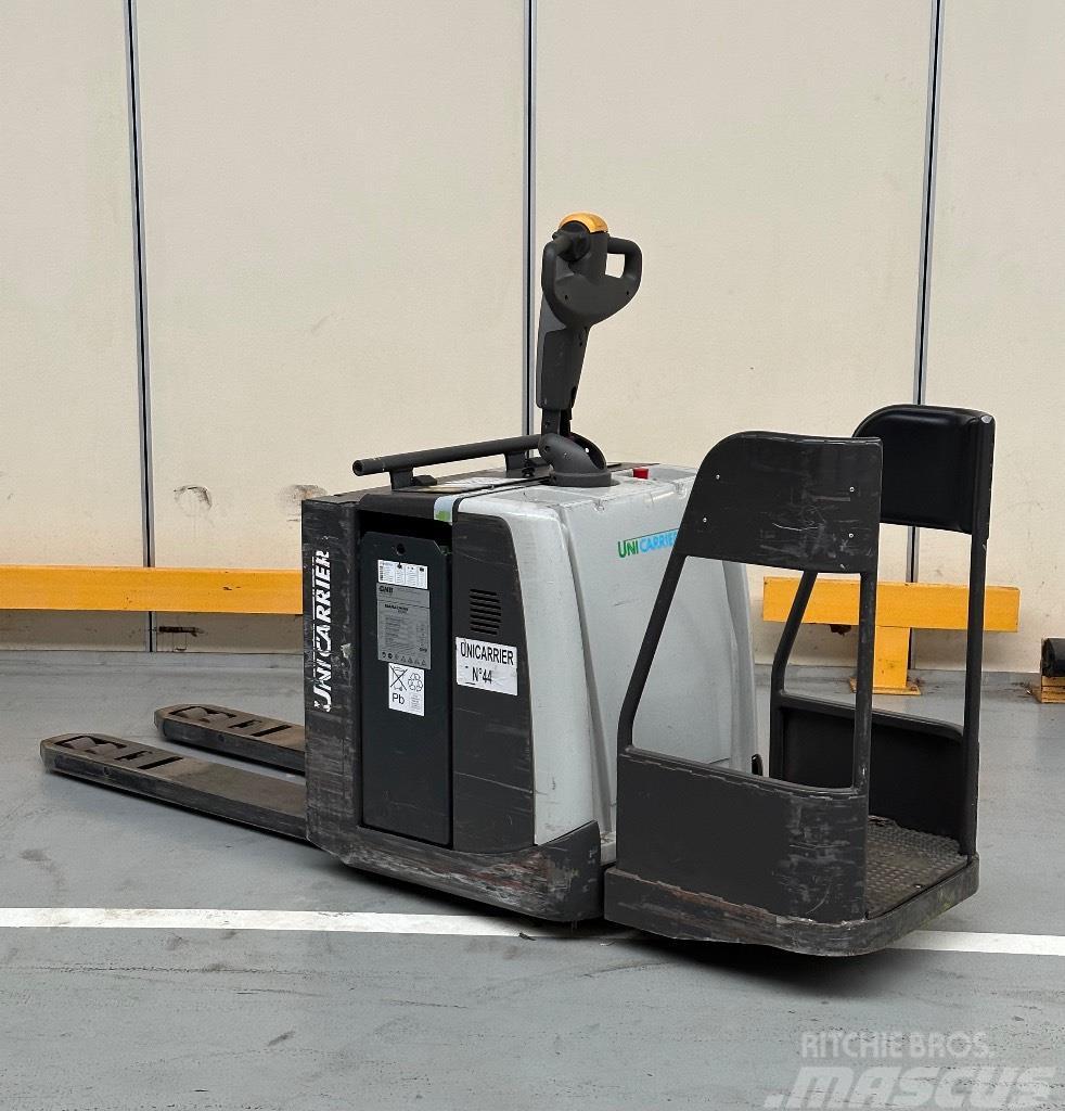 UniCarriers PMR Low lifter with platform