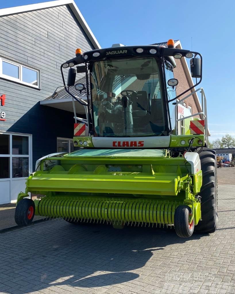 CLAAS 300 HD Profi pick-up Self-propelled foragers