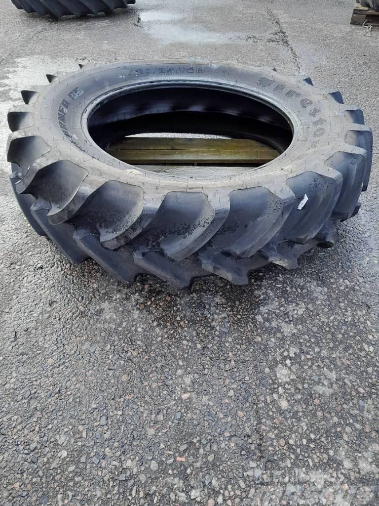 Firestone 420/85R38 Performer 85 Tyres, wheels and rims