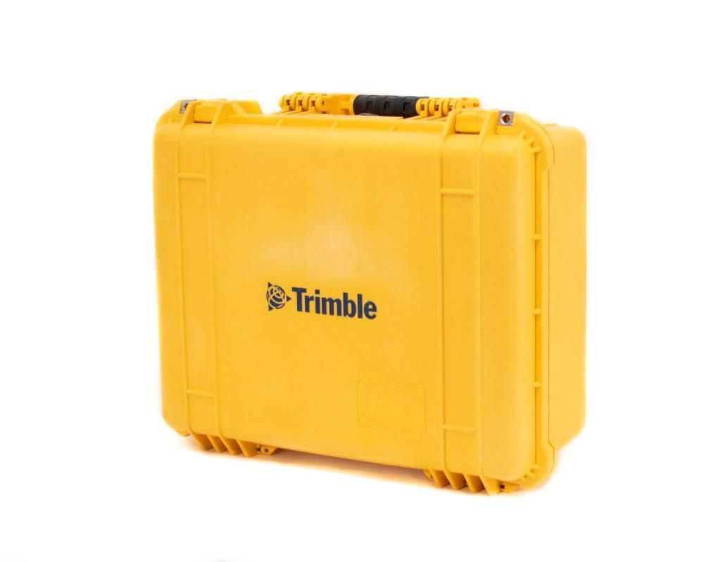 Trimble Dual SPS985 900 MHz GPS Base/Rover Receiver Kit Other components