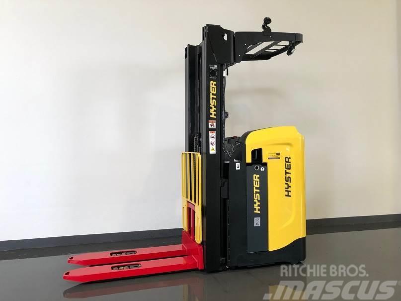 Hyster RS1.6IL Pedestrian stacker