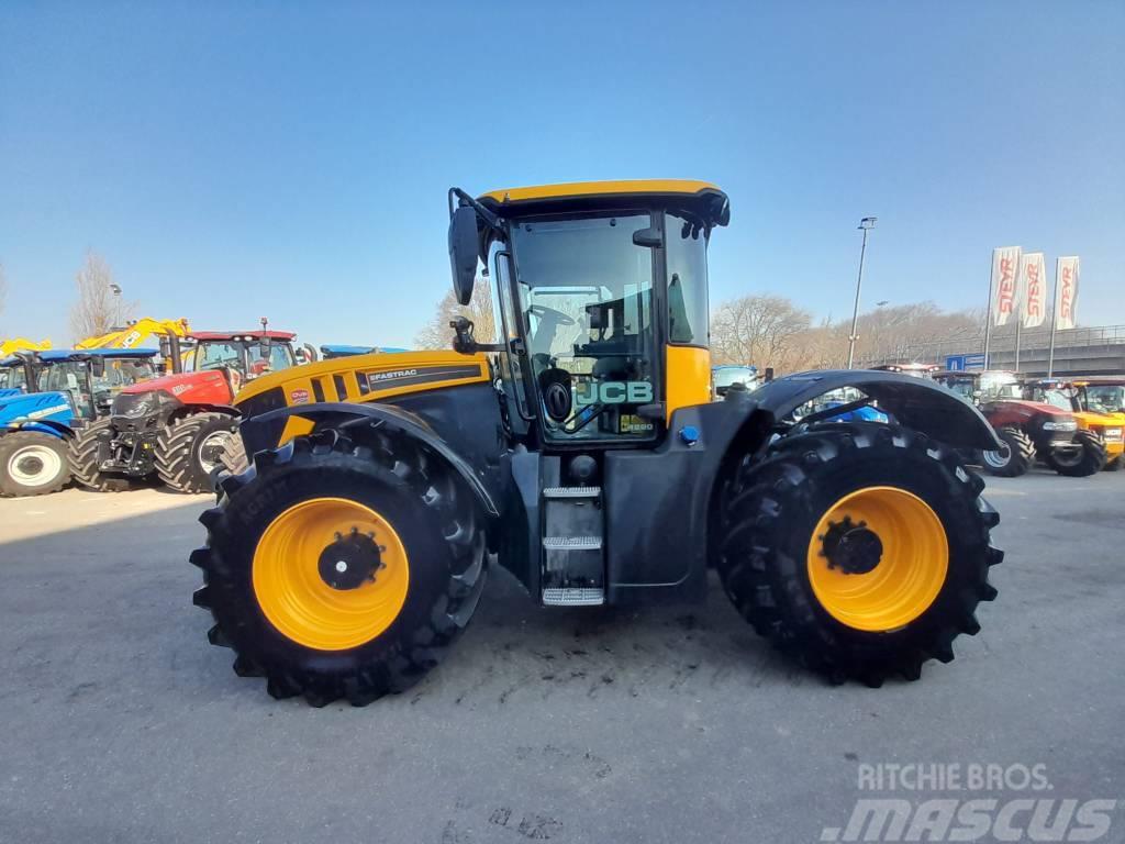 JCB Fastrac 4220 Tractors