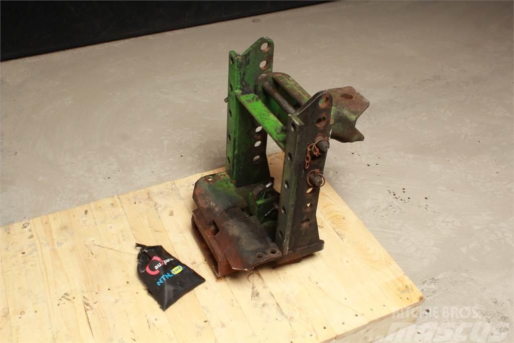 John Deere 6400 Hitch Other tractor accessories