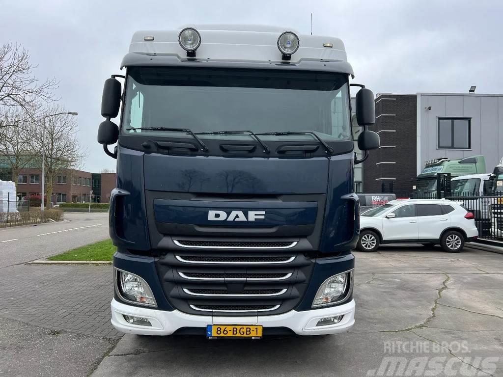 DAF XF 440 6X2 EURO 6 + CARRIER SUPRA 850 + DHOLLANDIA Temperature controlled trucks