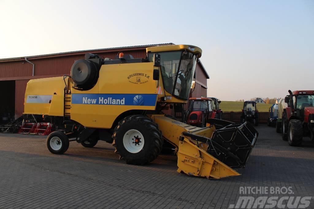 New Holland tc 5050.5060.54.5070 Combine harvesters
