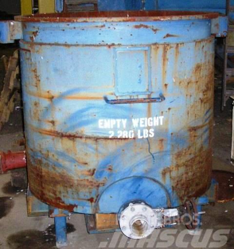  400 Gal Jacketed Carbon Steel Tank, No Model Numbe Filtration equipment