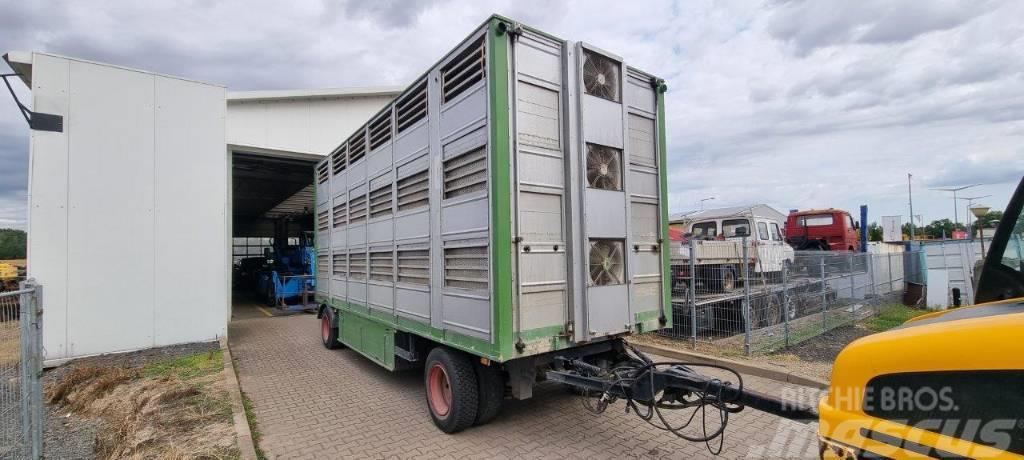  Przyczepa 2 osiowa do transportu zwierząt Animal transport trailers