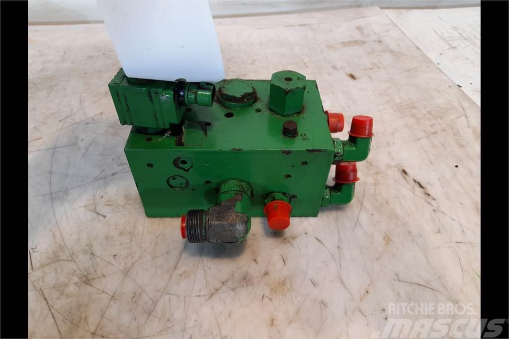 John Deere 7710 Suspension control valve Hydraulics