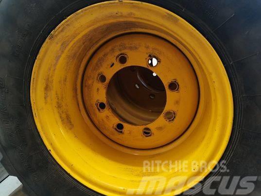 New Holland W60(13x20) set of wheels Tyres, wheels and rims