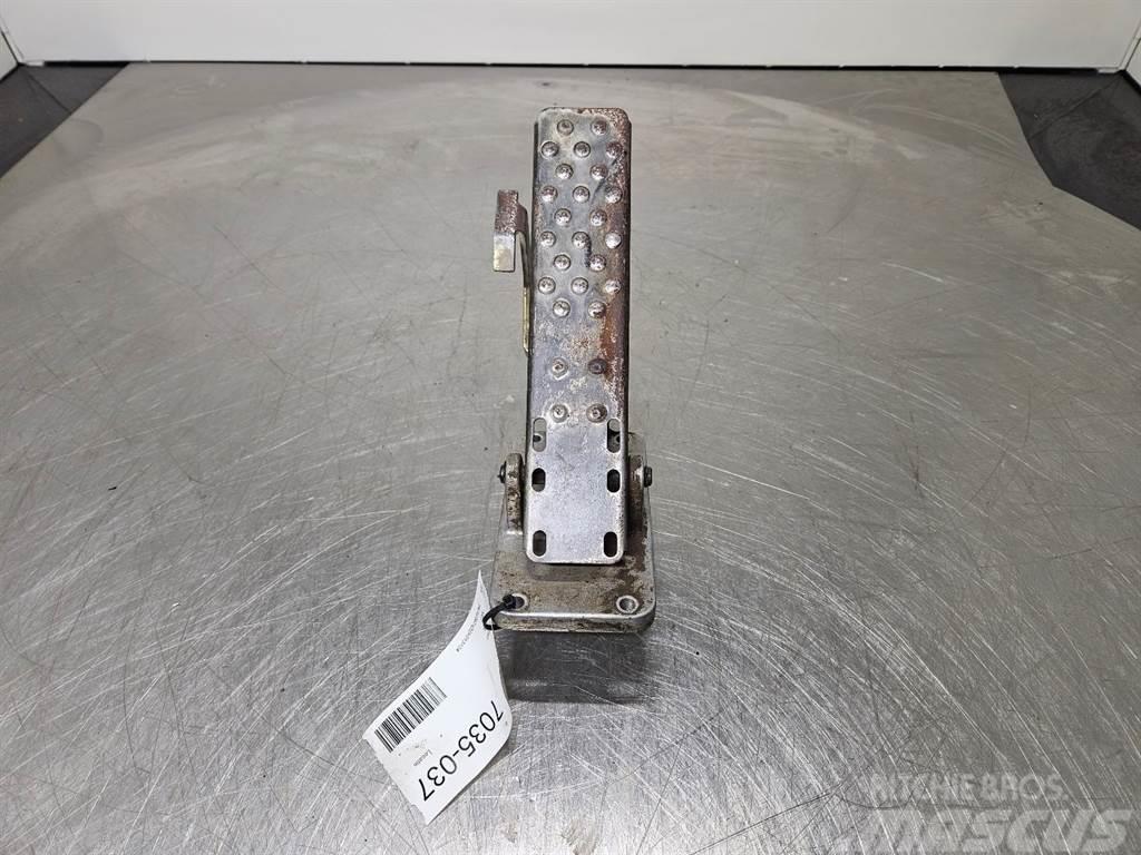 Liebherr A924B-7024466-Brake pedal/Bremspedal/Rempedaal Cabins and interior