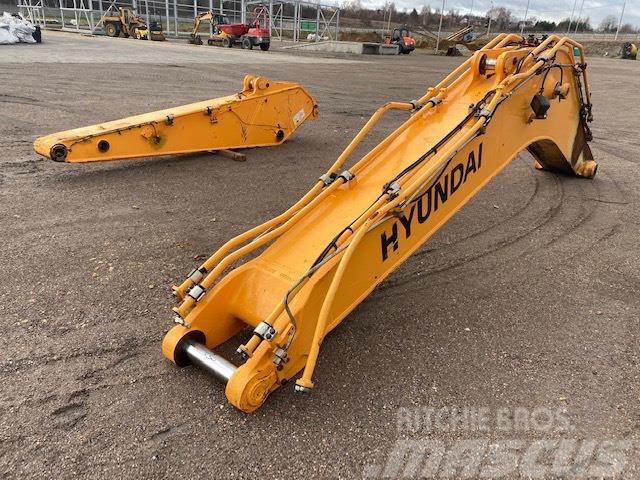 Hyundai Robex 210 LC-9 Booms and arms