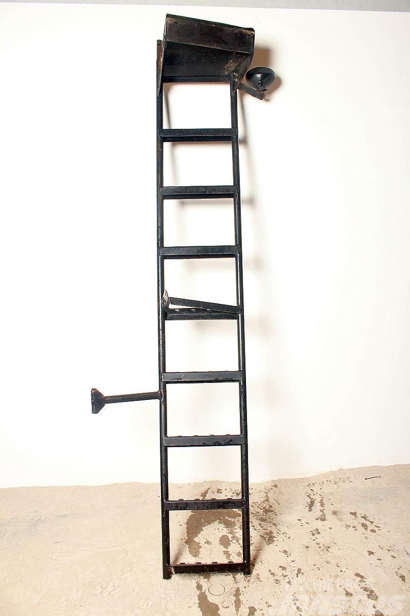 New Holland BB9090 Ladders Other tractor accessories