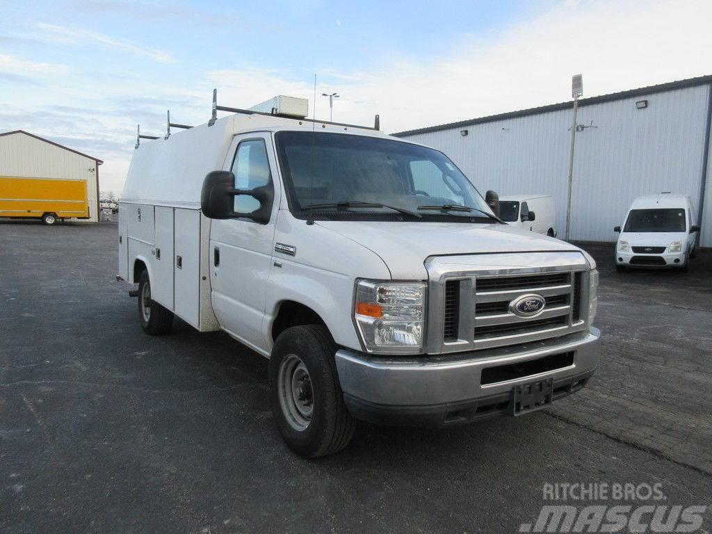 Ford Econoline E-350 Recovery vehicles