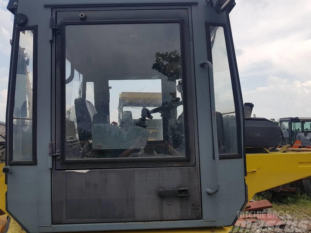 Bomag BW 184 AD Cabins and interior