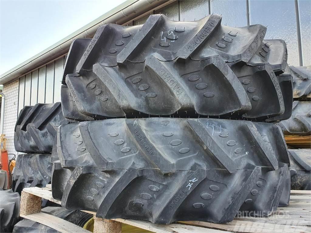 BKT 320/85R20 x2 Tyres, wheels and rims