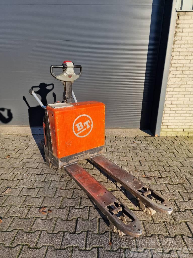 BT LPE 200/8 Low lifter with platform