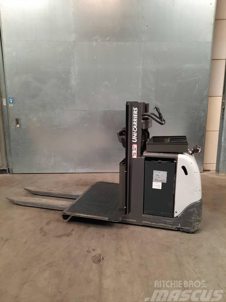 UniCarriers 100SV110EPL Low lift order picker