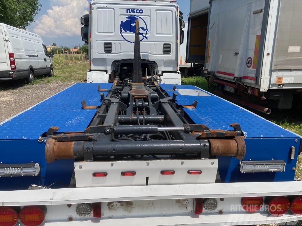 Iveco 100E18 SCARRABILE EEV Cable lift demountable trucks