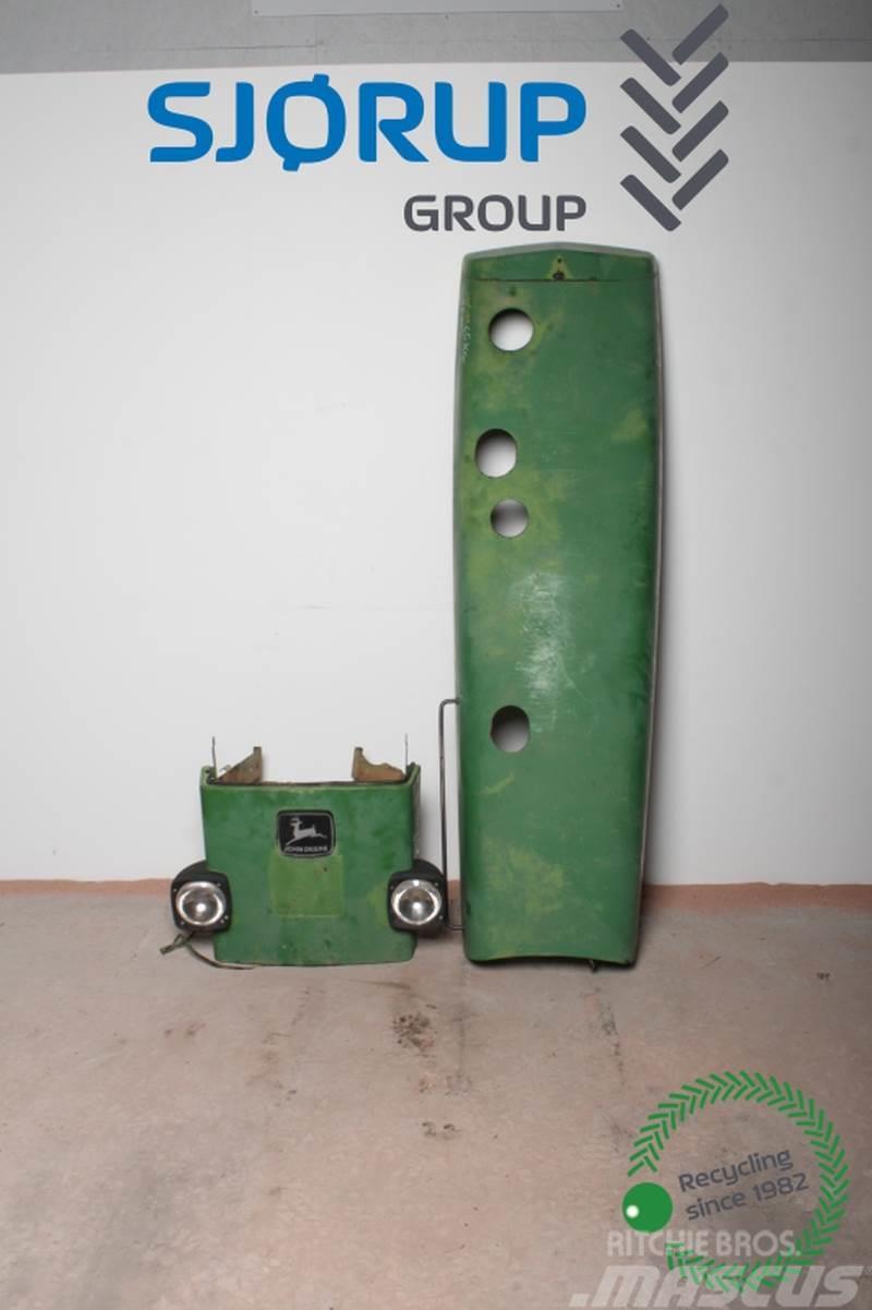 John Deere 3650 Engine Hood Chassis and suspension