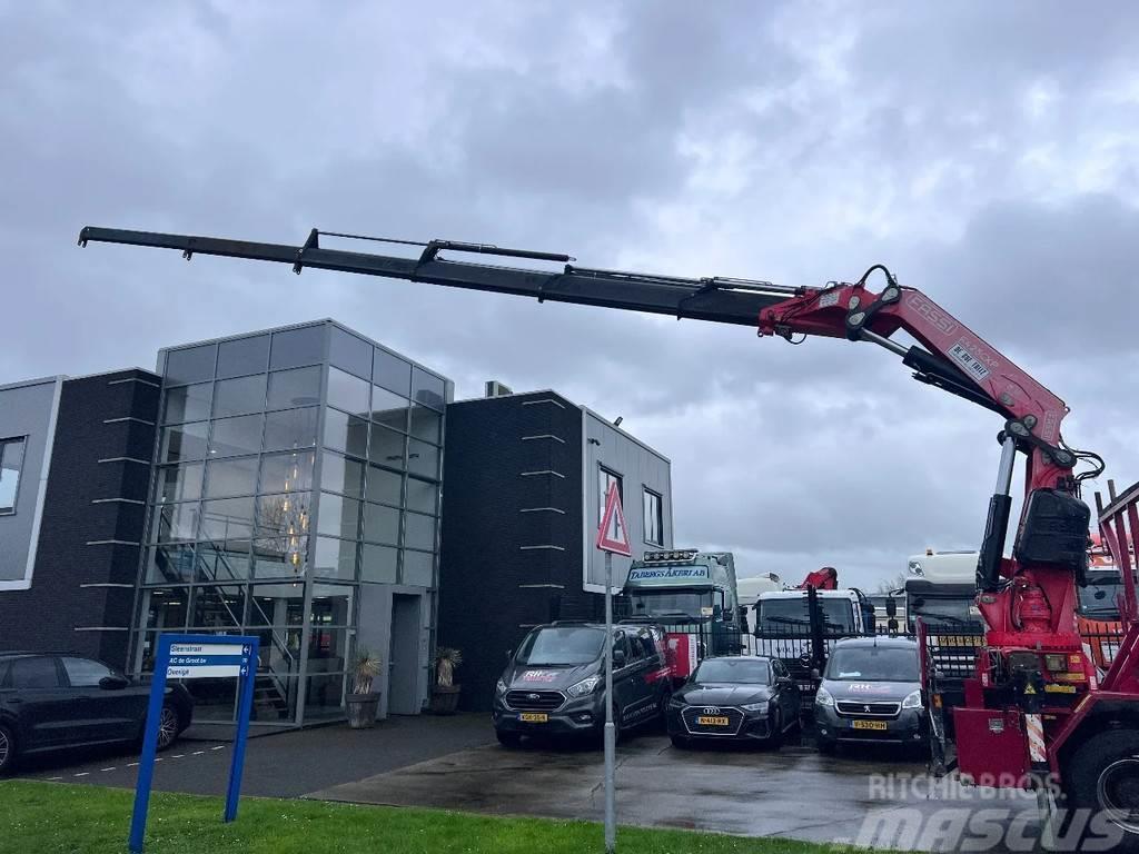 Fassi F425CXP + REMOTE + 4 OUTRIGGERS - 4x OUT + 2 MANUA Other components