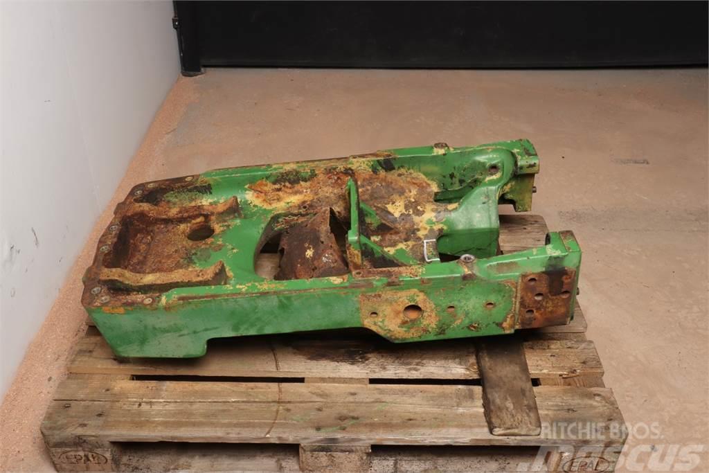 John Deere 3050 Front axle support Chassis and suspension