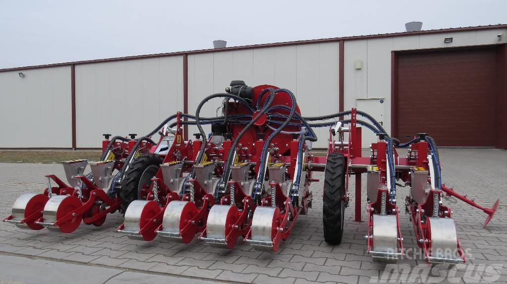 Weremczuk MAX PNEUMATIC 8-sections | Pneumatic seeder Precision sowing machines