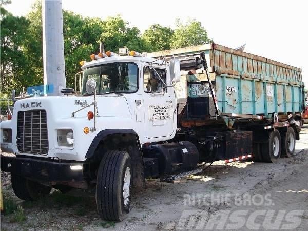 Mack RD 686 S Waste trucks