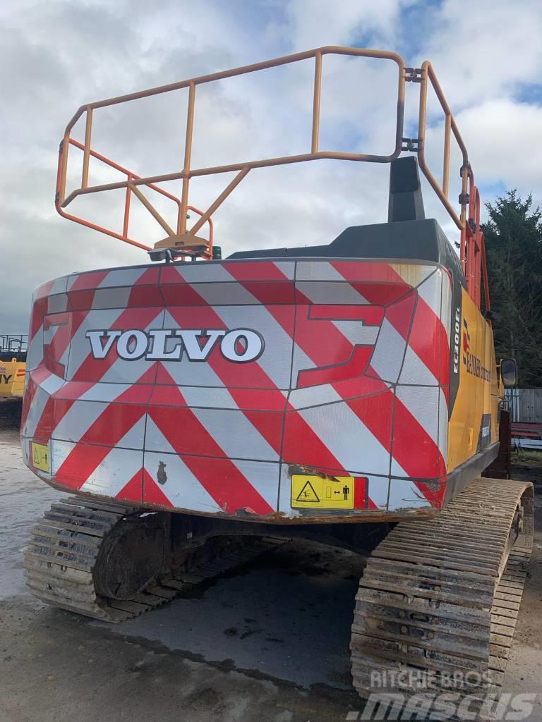 Volvo EC 300 Crawler excavators