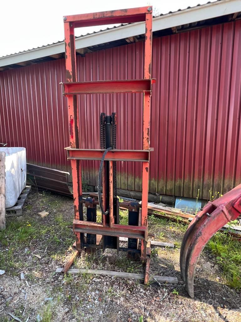 Farmi LVK 1600 lavakuormain Other loading and digging and accessories