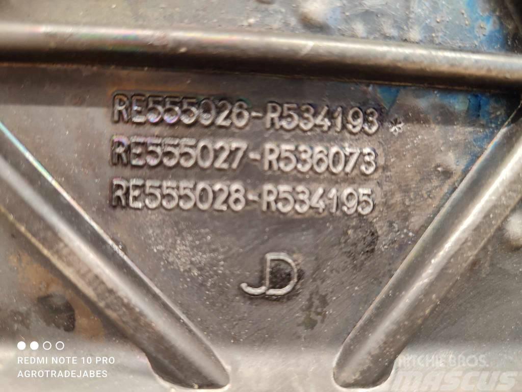 John Deere 6155R (R534105)  valve cover Engines
