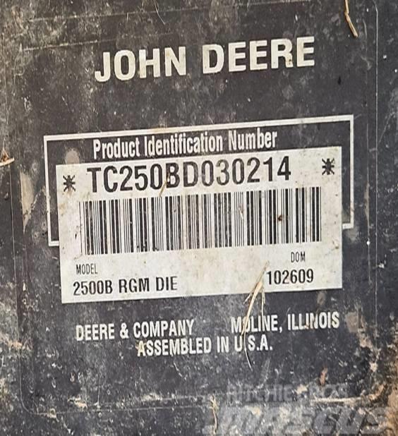 John Deere 2500 B PrecisionCut Riding mowers