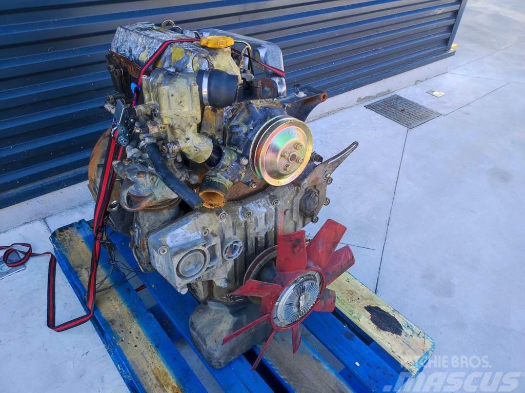 Nissan B440 Engines