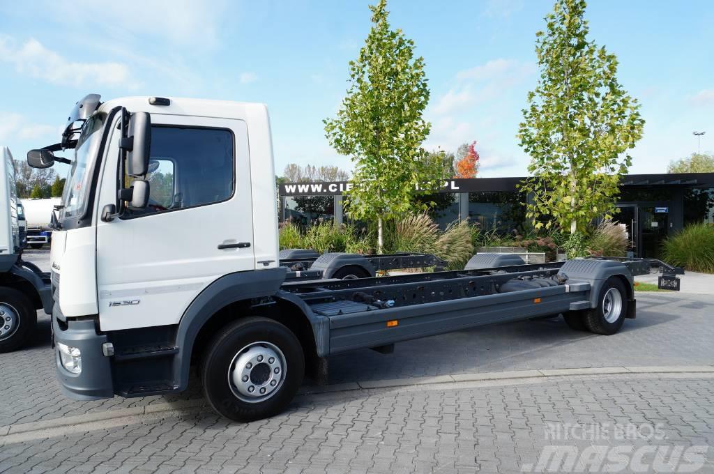Mercedes-Benz Atego 1530 L 4×2 E6 chassis / length 7.4 m / 6 pcs Cable lift demountable trucks