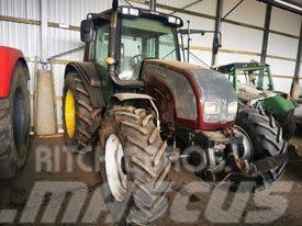 Valtra N121  Tuz Booms and arms