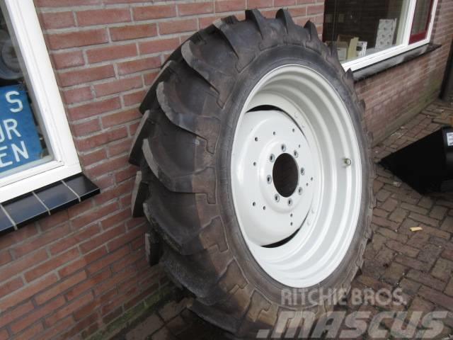 Michelin 13.6/38 Tyres, wheels and rims