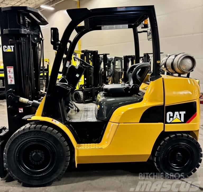 CAT P8000 Forklift trucks - others