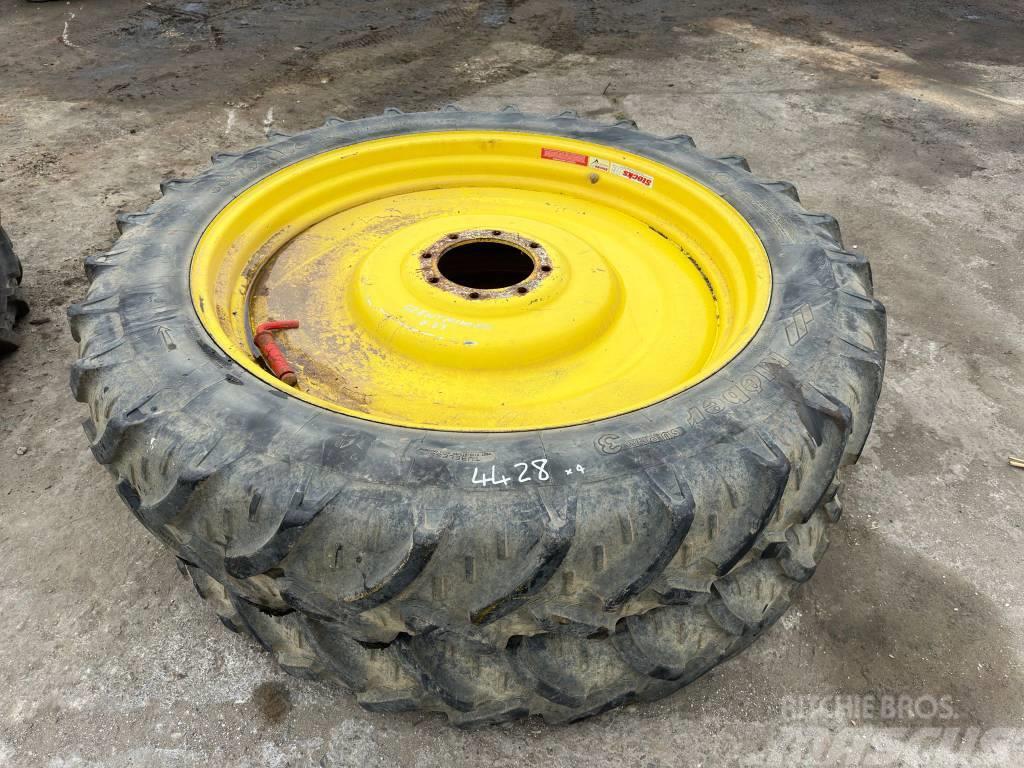 Kleber 300/95 R46 - 320/85 R32 WHEELS Tyres, wheels and rims